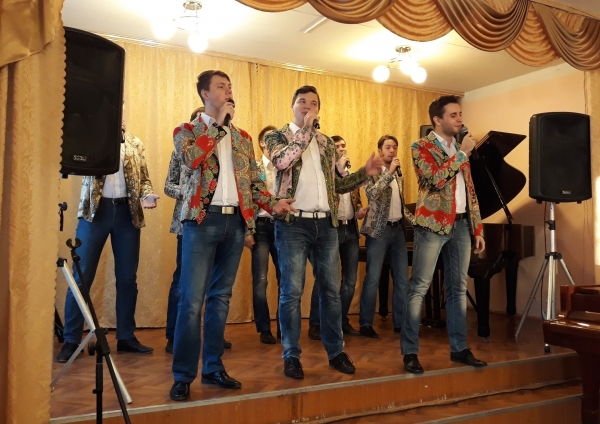 Лекция-концерт ансамбля русской песни "Разгуляй"