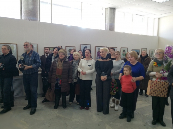 Взглянуть на "Вечность красоты" вы можете в Выставочном зале "Звёздный"